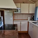 Casa de Férias 6 Personen In 1. Reihe Zum Mit Kanu Und Herrlichem Seeblick, Sauna, Whirlpool, Kaminofen, Klimaanlage Und E-tankstelle Am Haus In Otterndorf